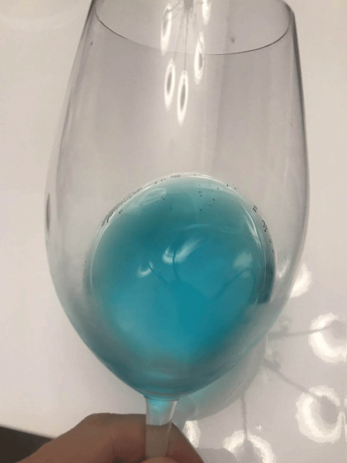 Blue wine tasted in Singapore | Italian Wine & Food in China blog
