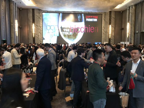 Gambero Rosso 2018 Shanghai Event, big crowd as usual | Italian Wine & Food in China blog